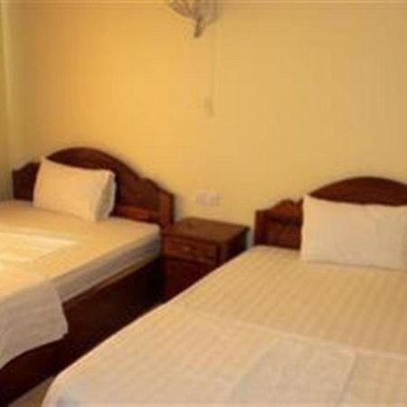 Nyny Hotel Kampot Buitenkant foto