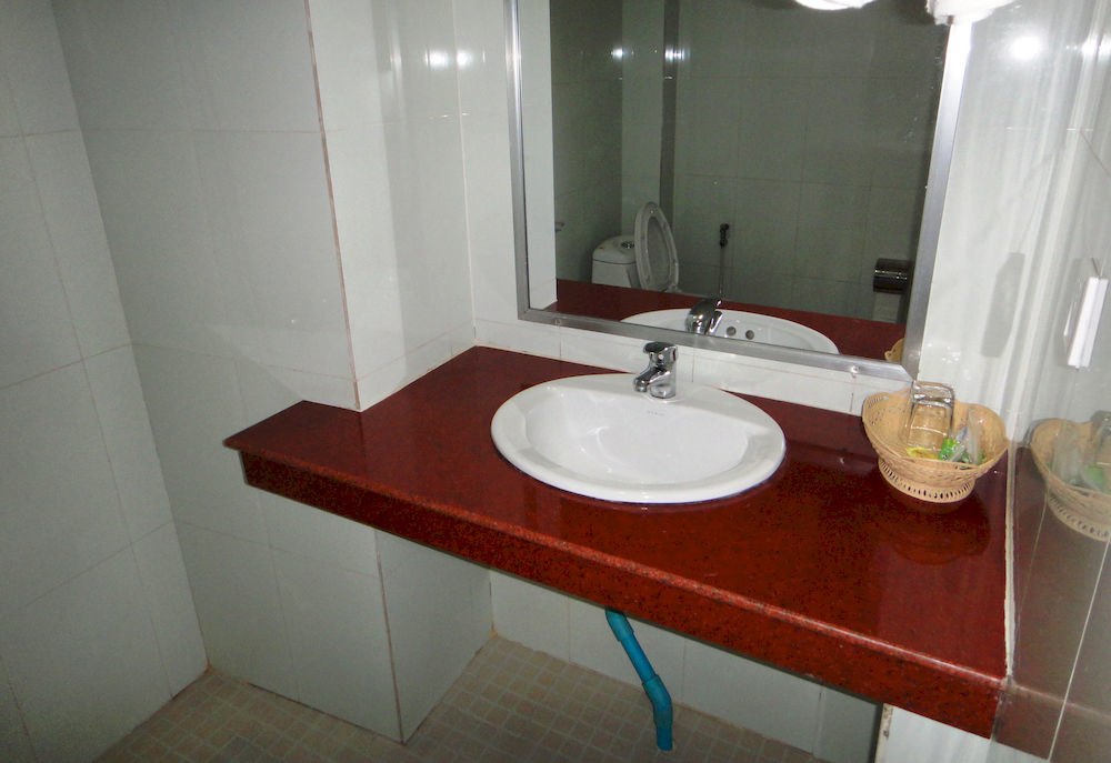 Nyny Hotel Kampot Buitenkant foto