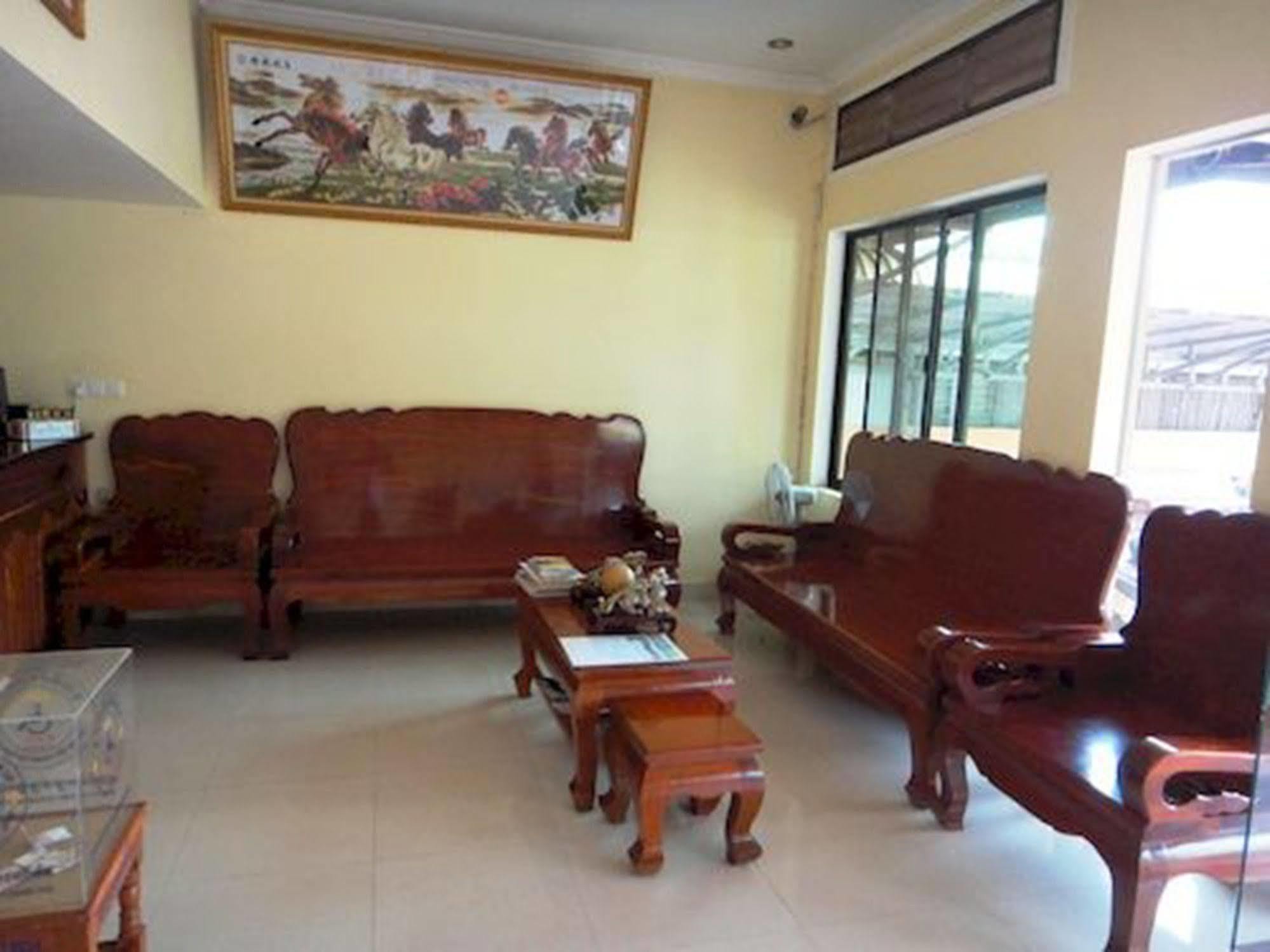 Nyny Hotel Kampot Buitenkant foto