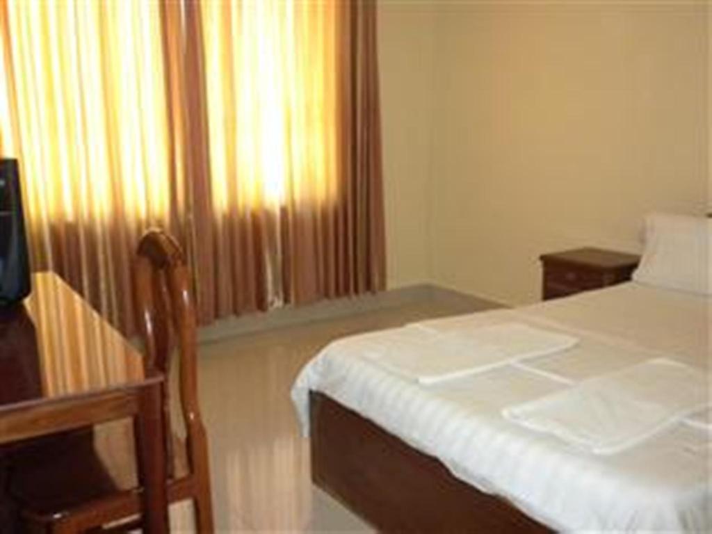 Nyny Hotel Kampot Kamer foto