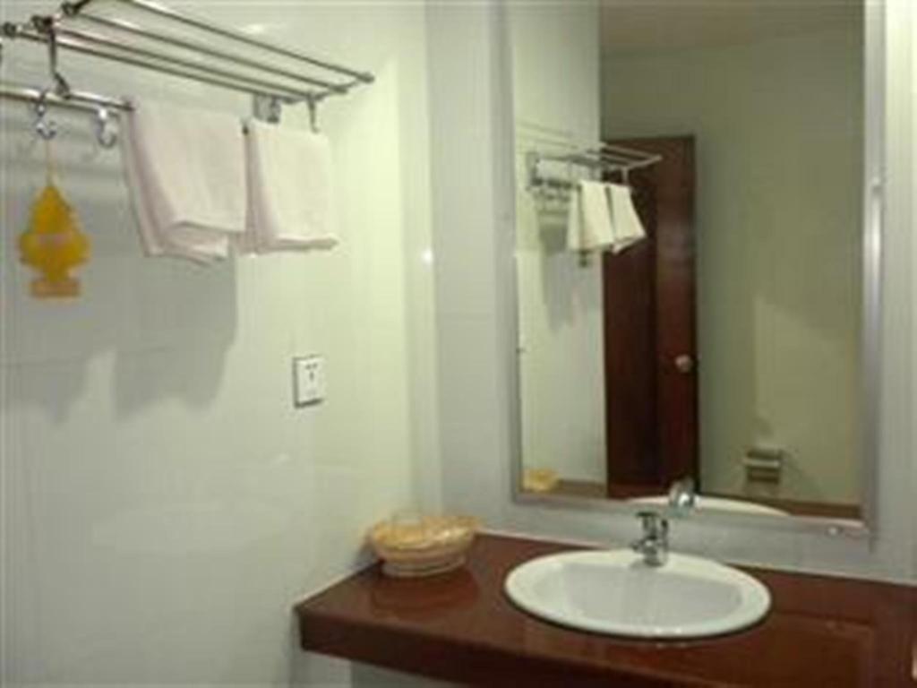 Nyny Hotel Kampot Kamer foto