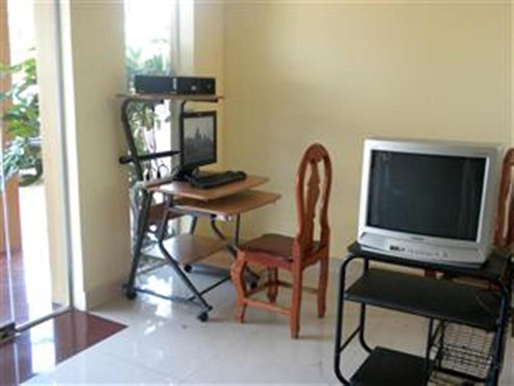 Nyny Hotel Kampot Buitenkant foto
