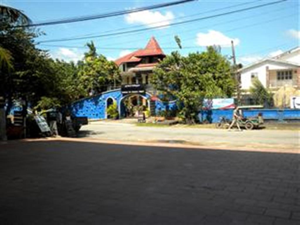 Nyny Hotel Kampot Buitenkant foto