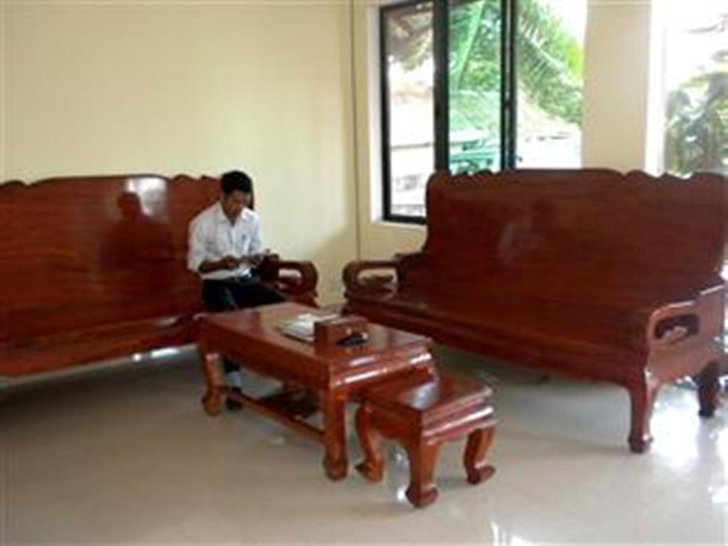 Nyny Hotel Kampot Buitenkant foto